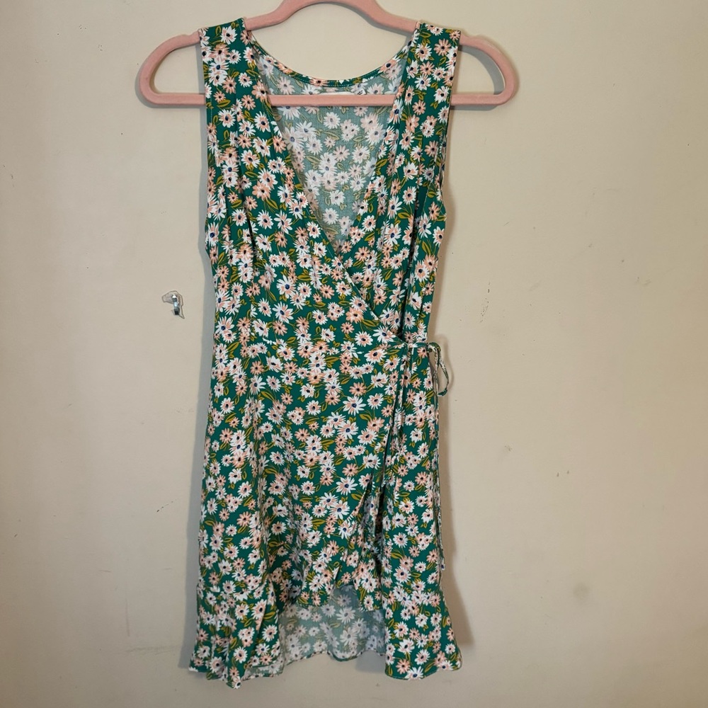 Lush Addie Floral Wrap Dress Size Medium